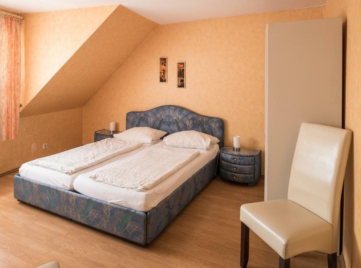 Gästezimmer Strauß Kottenheim Exterior foto